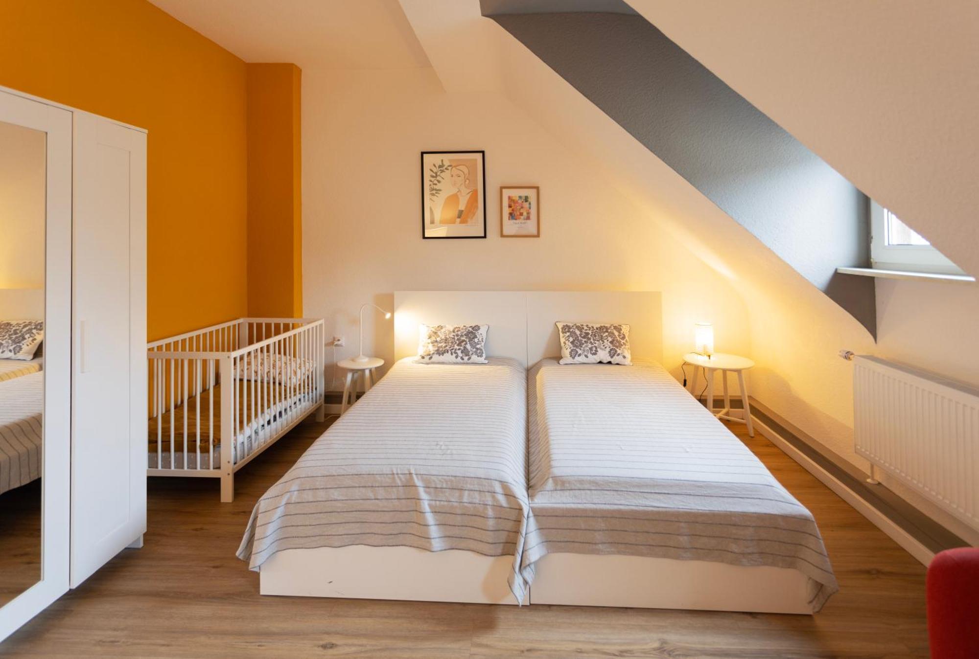 Big Flat With Fresh Renovation, Free Parking, Sonyps, Netflix Apartment Duisburg Exterior photo