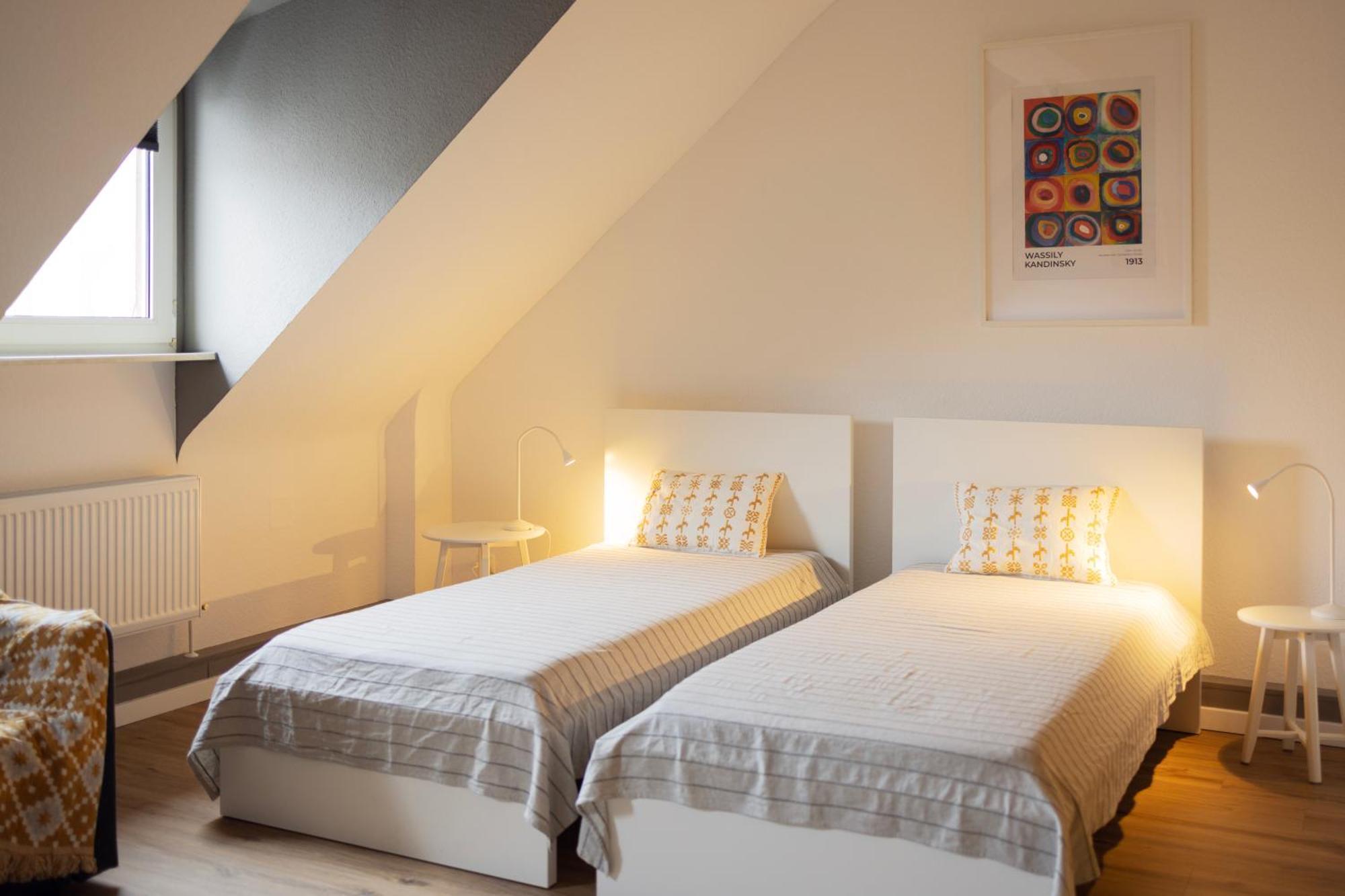 Big Flat With Fresh Renovation, Free Parking, Sonyps, Netflix Apartment Duisburg Exterior photo